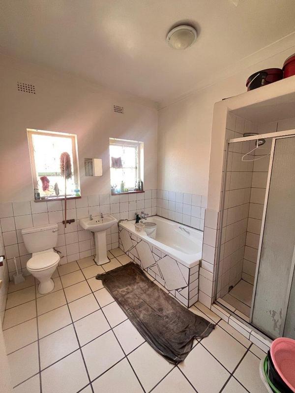 6 Bedroom Property for Sale in Orange Grove Eastern Cape